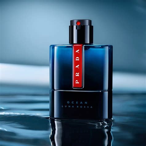 prada luna rossa classic